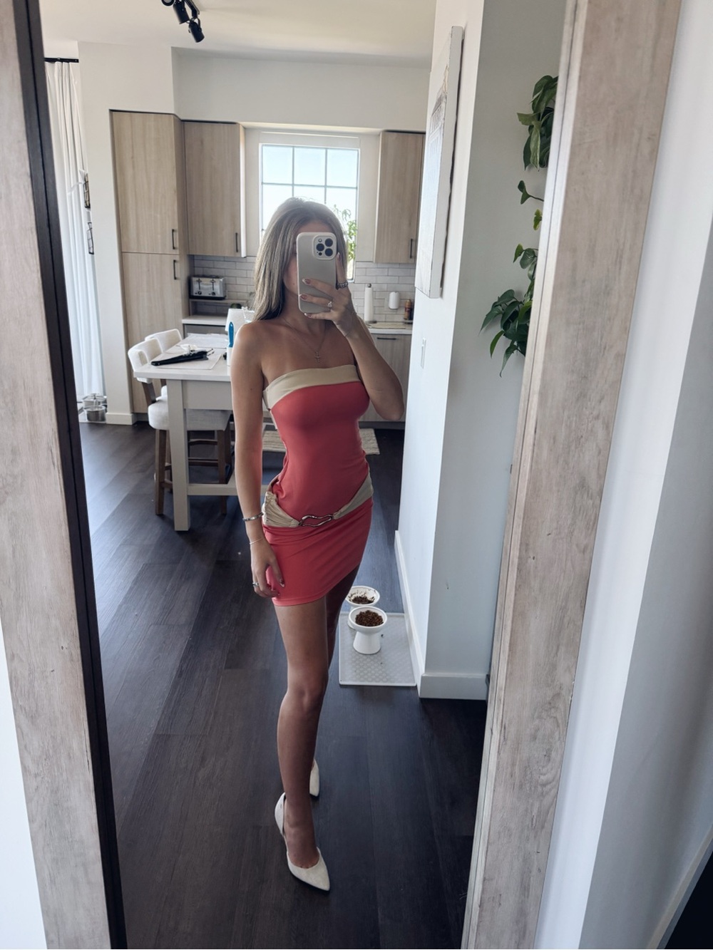 OQQ Strapless Coral Mini Dress with Cream Trim (Size XS)